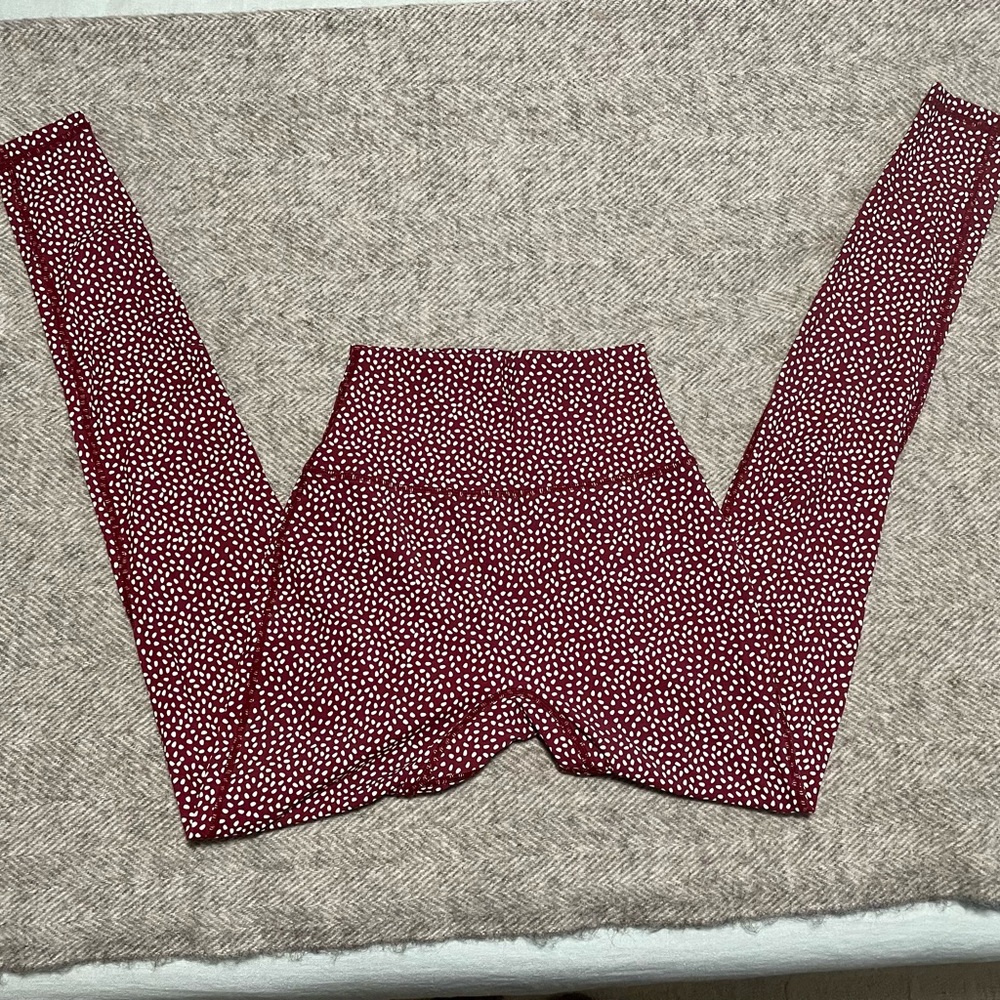 BuffBunny Collection Legacy Leggings Red Bossy Print Sz XS